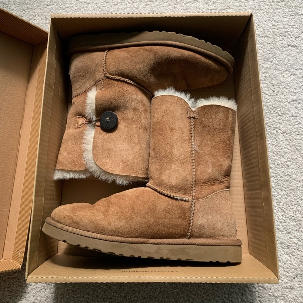 UGG boots size 9